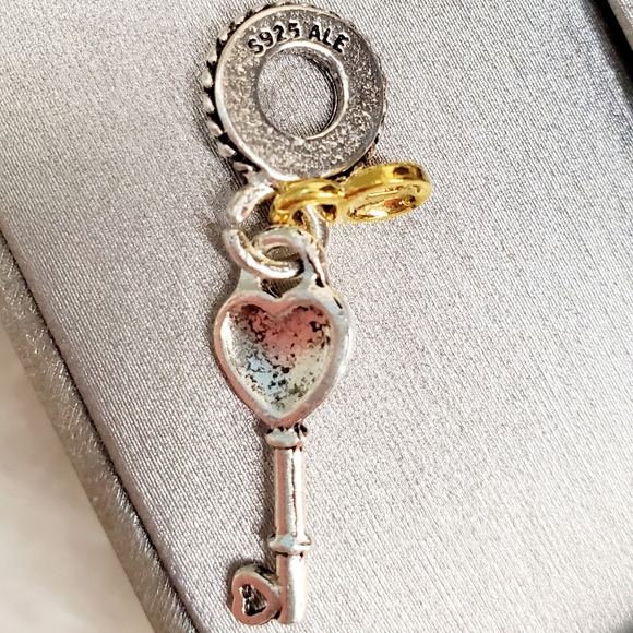 ❤Pandora Charm Key - Picture 6 of 7